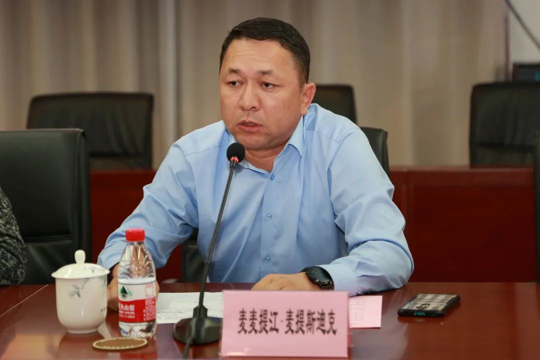 “党建引领 法治建功 基层法律援助工作的挑战”座谈交流会日前开展4 10.27.jpg